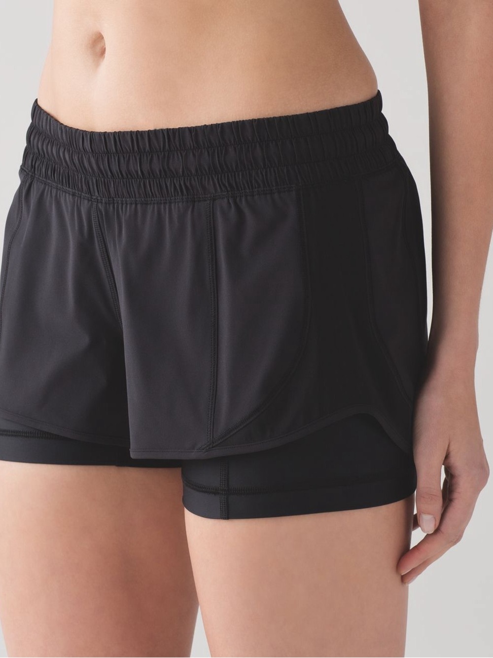 Lululemon work out to water shorts black lined size 8